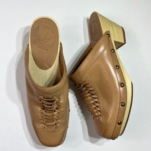 Bird of Flight Natural Clogs 9